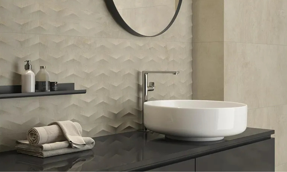 Baño moderno reformado con materiales de calidad